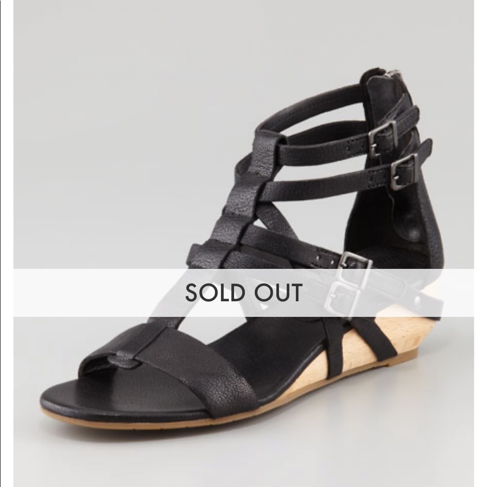 Eileen Fisher Echo gladiators 10 wide